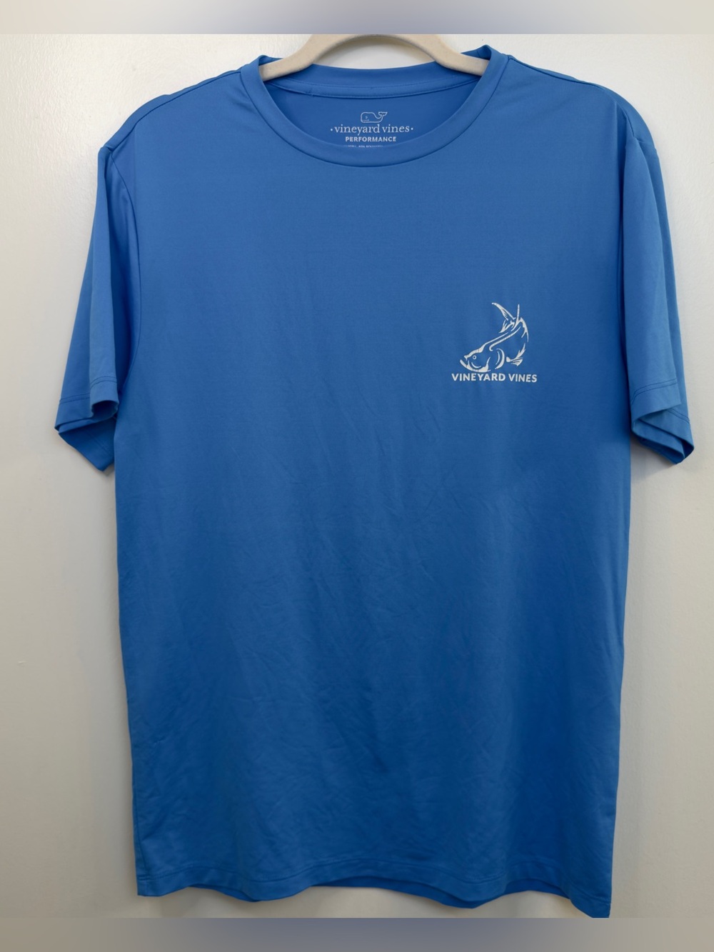 Vineyard Vines Men’s Blue Short Sleeve Performance Tee with Fish Logo Size XS